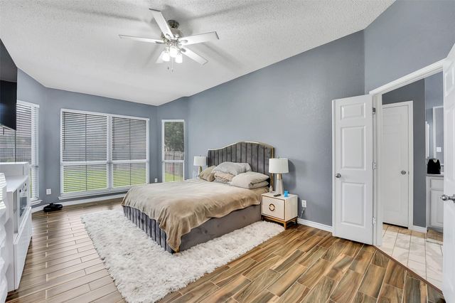 2000 Merritt Way, Arlington, TX 76018