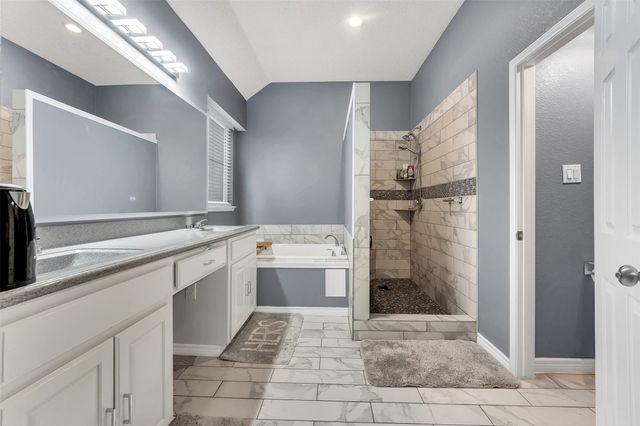 2000 Merritt Way, Arlington, TX 76018