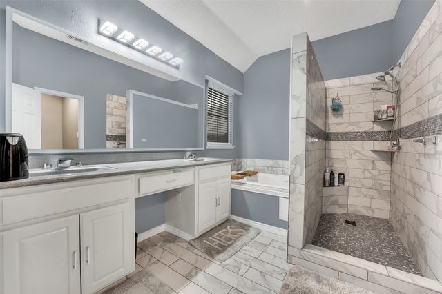 2000 Merritt Way, Arlington, TX 76018