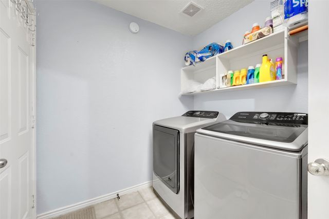 2000 Merritt Way, Arlington, TX 76018