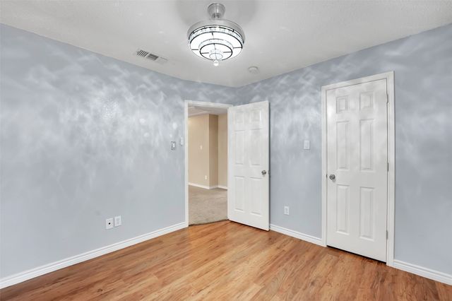 2000 Merritt Way, Arlington, TX 76018