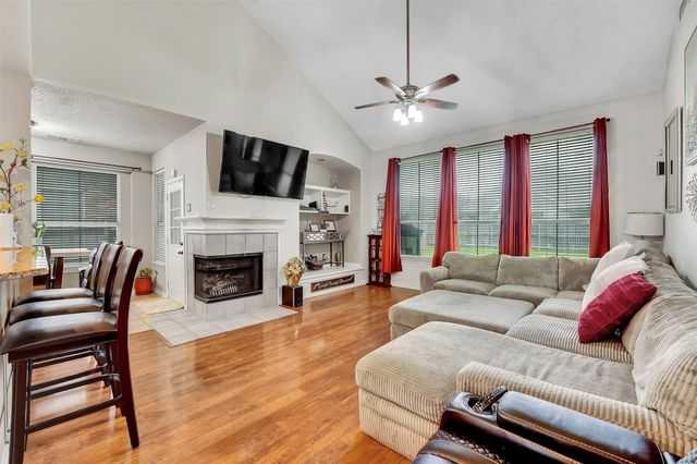 2000 Merritt Way, Arlington, TX 76018