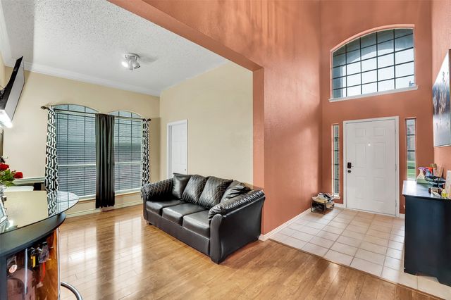 2000 Merritt Way, Arlington, TX 76018