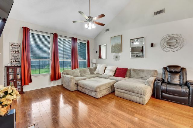 2000 Merritt Way, Arlington, TX 76018