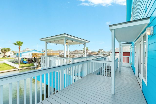21714 Frio Drive, Galveston, TX 77554