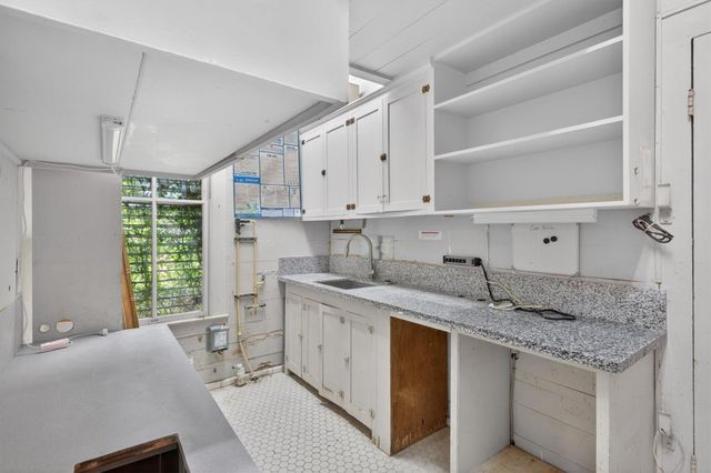 3314 Avenue O, Galveston, TX 77550