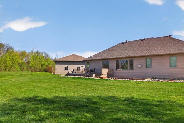 7620 Adelman Drive, Horace, ND 58047