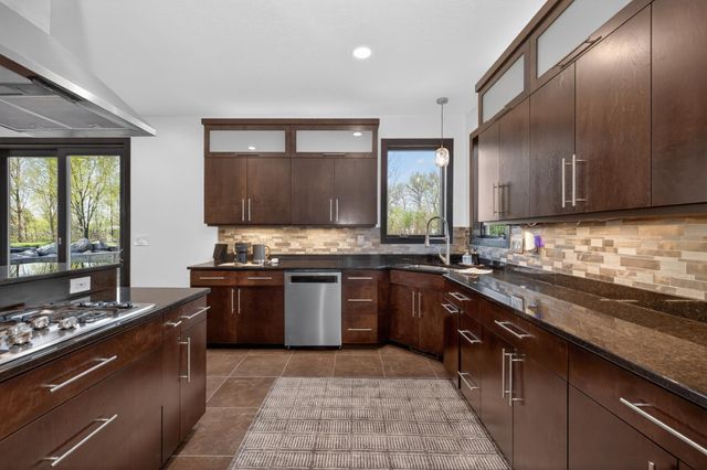 7620 Adelman Drive, Horace, ND 58047