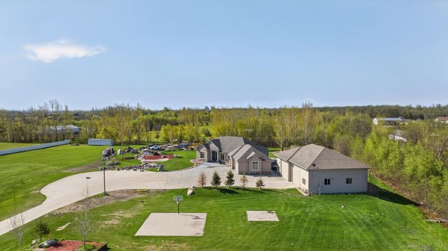 7620 Adelman Drive, Horace, ND 58047