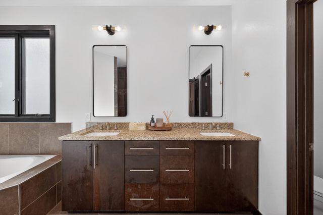 7620 Adelman Drive, Horace, ND 58047