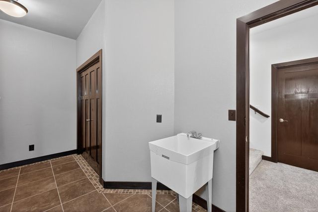 7620 Adelman Drive, Horace, ND 58047
