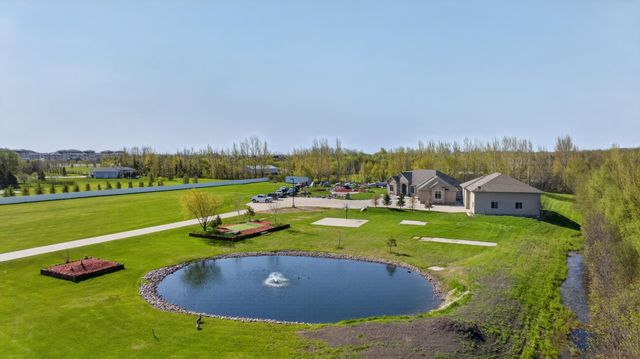 7620 Adelman Drive, Horace, ND 58047