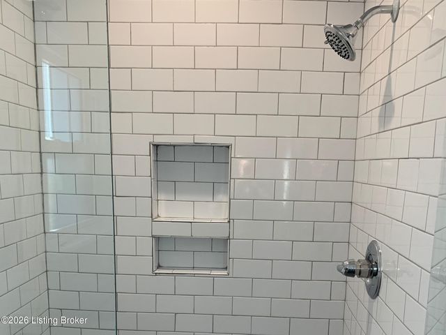 3825 Ormond Rd, Louisville, KY 40207