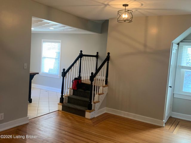 3825 Ormond Rd, Louisville, KY 40207