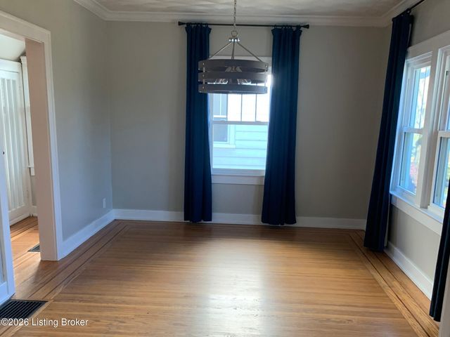 3825 Ormond Rd, Louisville, KY 40207
