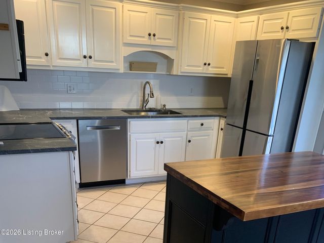 3825 Ormond Rd, Louisville, KY 40207
