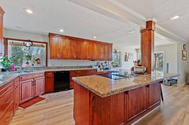 17825 Spanish Canyon Lane, Anderson, CA 96007