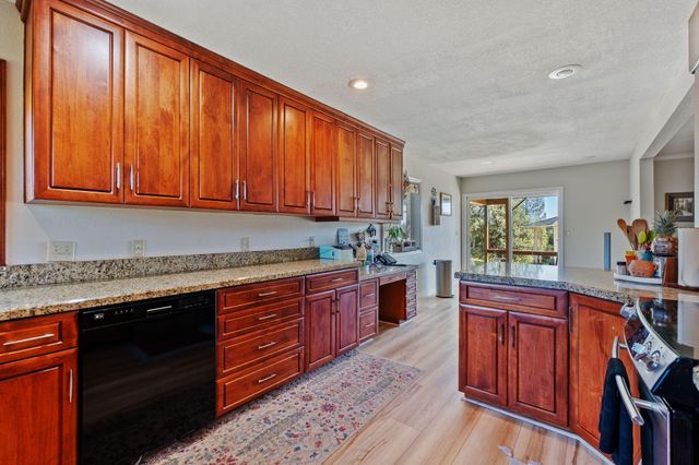 17825 Spanish Canyon Lane, Anderson, CA 96007