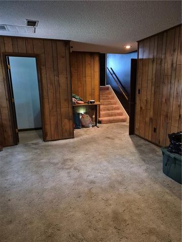 18500 E 27th Street S, Independence, MO 64057