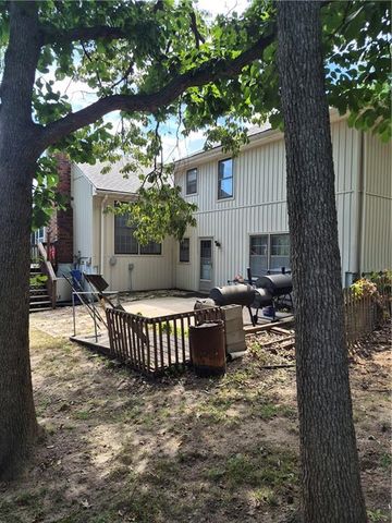 18500 E 27th Street S, Independence, MO 64057