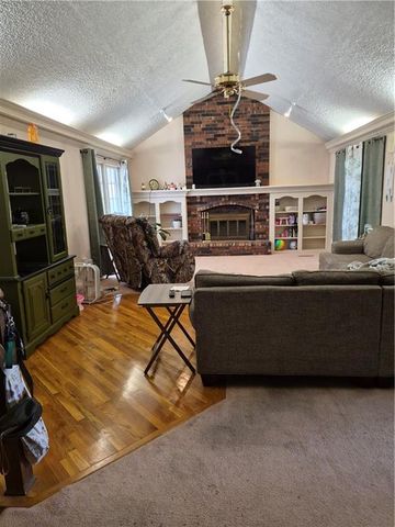18500 E 27th Street S, Independence, MO 64057
