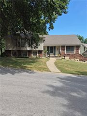 18500 E 27th Street S, Independence, MO 64057
