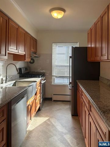 1624 Valley Street 1C, Fort Lee, NJ 07024