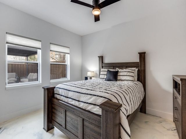 929 Bayonne Street, Dallas, TX 75212