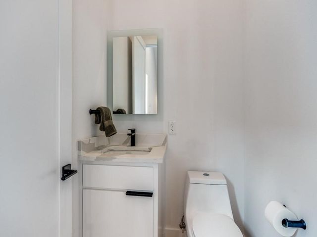 929 Bayonne Street, Dallas, TX 75212