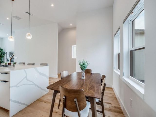 929 Bayonne Street, Dallas, TX 75212