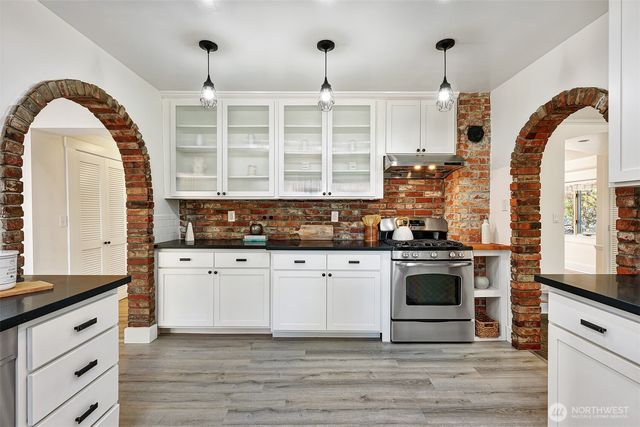 5106 51st Avenue S, Seattle, WA 98118