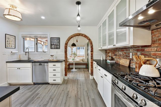 5106 51st Avenue S, Seattle, WA 98118