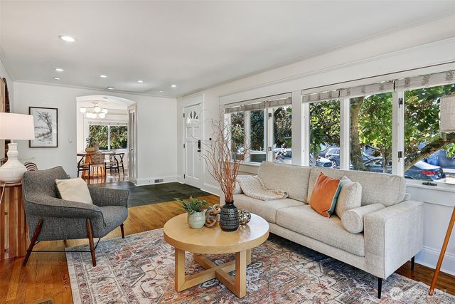 5106 51st Avenue S, Seattle, WA 98118