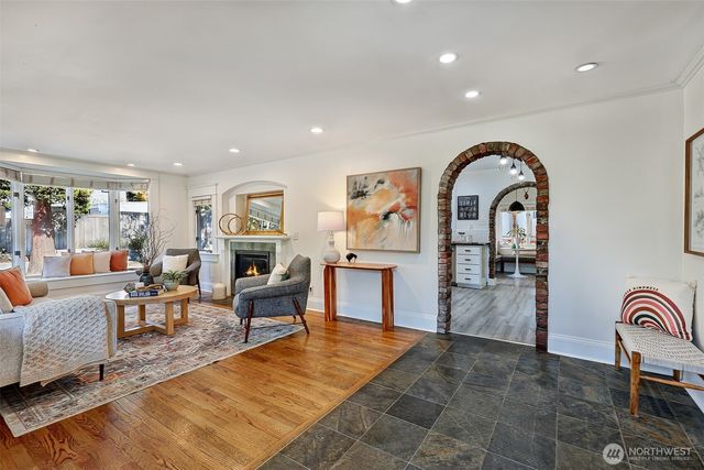 5106 51st Avenue S, Seattle, WA 98118