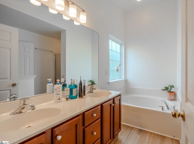 310 Hunslet Way, Simpsonville, SC 29680