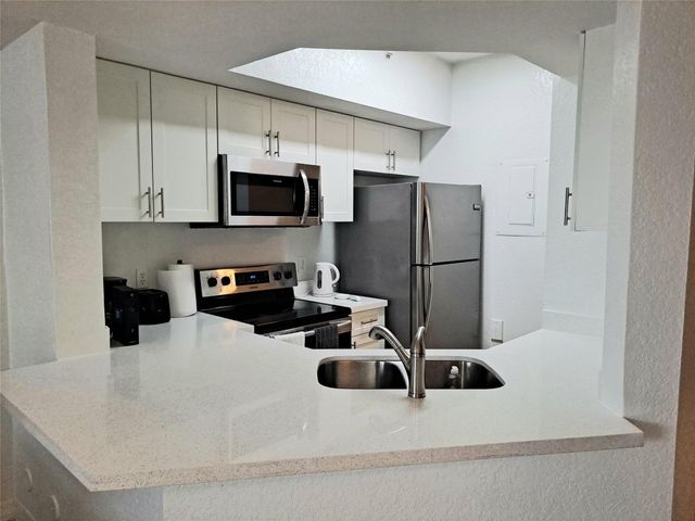 705 SW 148th Avenue 207, Sunrise, FL 33325