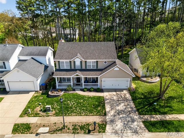 3012 Crimson Oaks Drive, Fenton, MO 63026