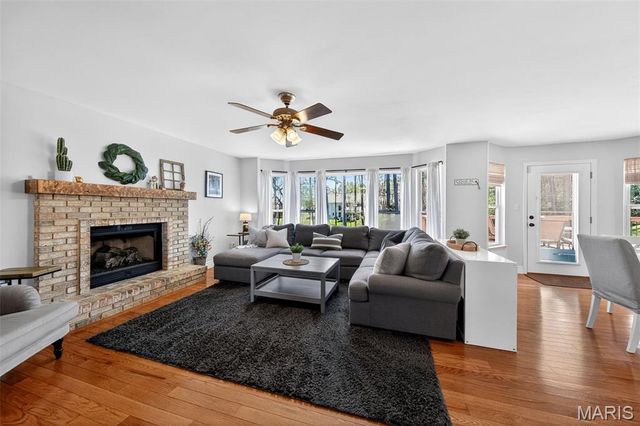 3012 Crimson Oaks Drive, Fenton, MO 63026