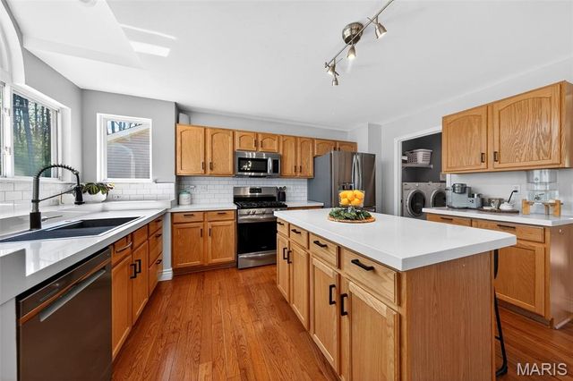 3012 Crimson Oaks Drive, Fenton, MO 63026