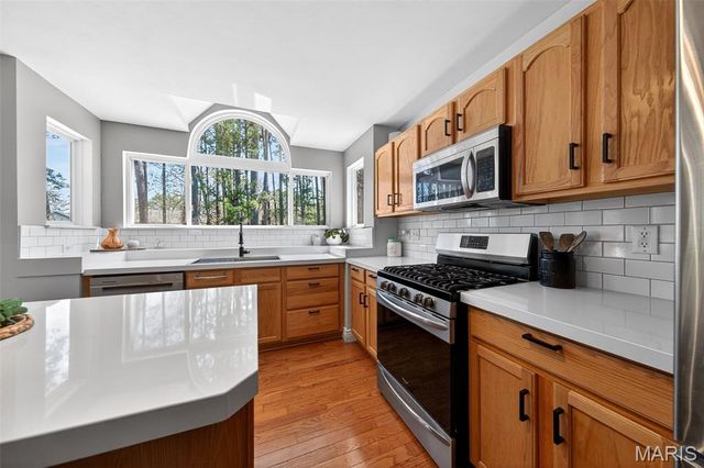 3012 Crimson Oaks Drive, Fenton, MO 63026