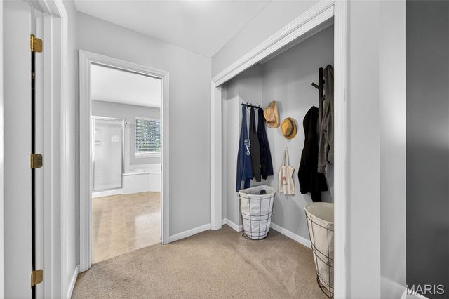 3012 Crimson Oaks Drive, Fenton, MO 63026