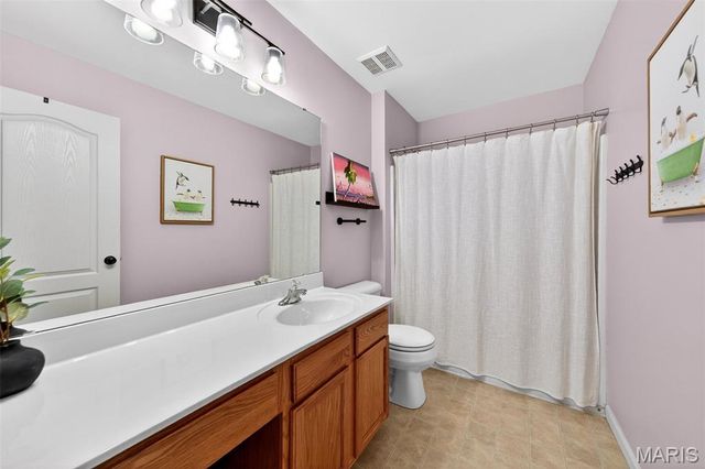 3012 Crimson Oaks Drive, Fenton, MO 63026