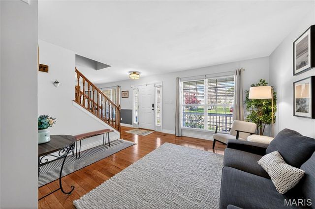 3012 Crimson Oaks Drive, Fenton, MO 63026