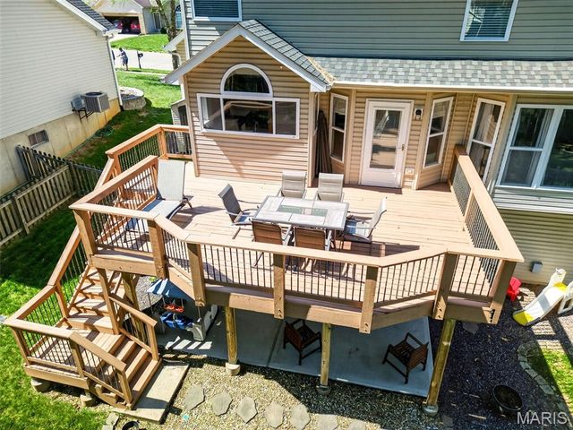 3012 Crimson Oaks Drive, Fenton, MO 63026