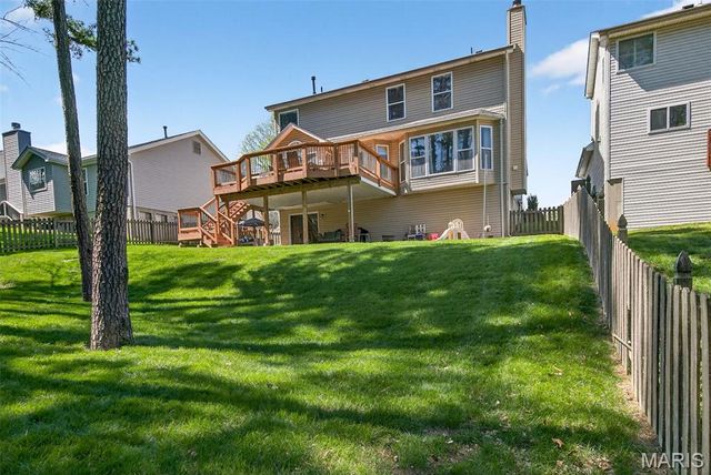 3012 Crimson Oaks Drive, Fenton, MO 63026