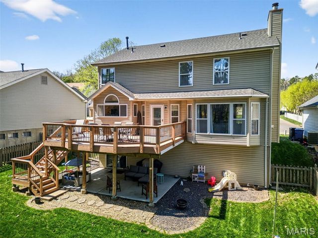 3012 Crimson Oaks Drive, Fenton, MO 63026