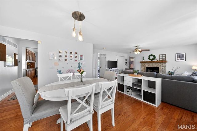 3012 Crimson Oaks Drive, Fenton, MO 63026