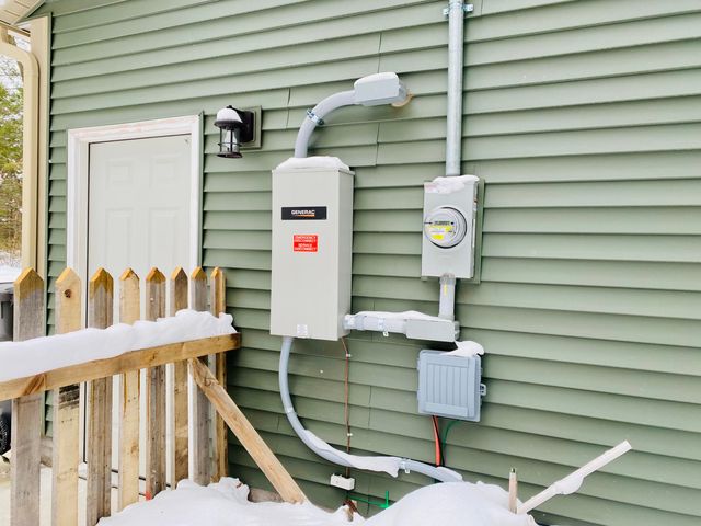 140 W Raymond Road, Twin Lake, MI 49457