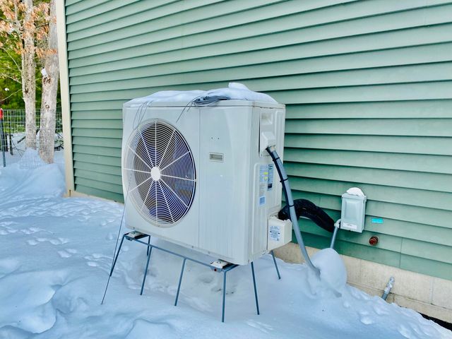 140 W Raymond Road, Twin Lake, MI 49457