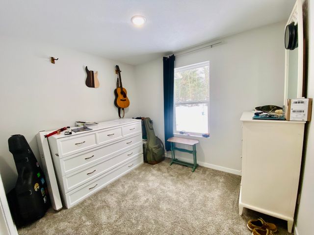 140 W Raymond Road, Twin Lake, MI 49457